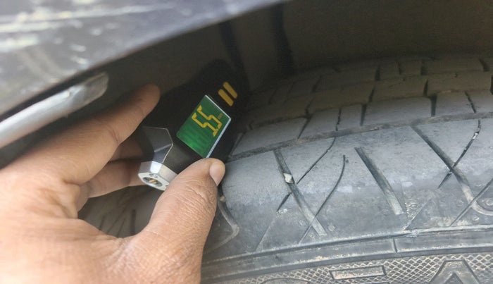 2014 Ford Ecosport TITANIUM 1.5L DIESEL (OPT), Diesel, Manual, 1,17,697 km, tyre