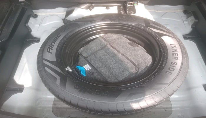 2022 Hyundai Creta SX (O) IVT KNIGHT 1.5 PETROL, Petrol, Automatic, 65,210 km, tyre