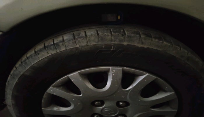 2011 Hyundai i20 MAGNA 1.2, Petrol, Manual, 1,88,723 km, tyre