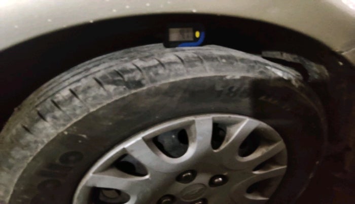 2011 Hyundai i20 MAGNA 1.2, Petrol, Manual, 1,88,723 km, tyre