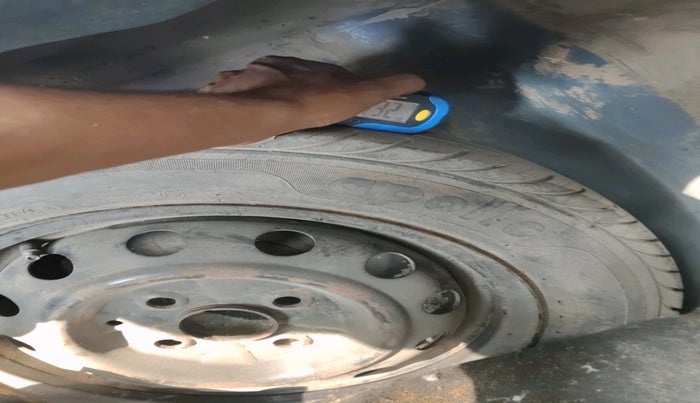 2013 Hyundai Eon MAGNA +, Petrol, Manual, 89,417 km, tyre