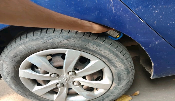 2013 Hyundai Eon MAGNA +, Petrol, Manual, 89,417 km, tyre