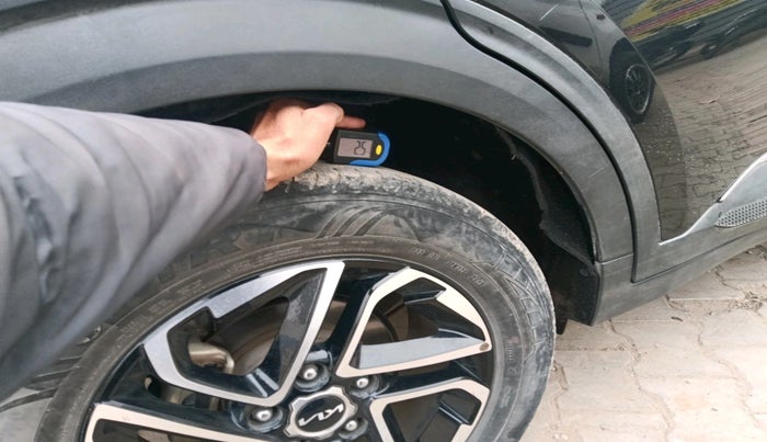 2022 KIA CARENS PRESTIGE PLUS 1.5 DIESEL 7 STR, Diesel, Manual, 79,590 km, tyre