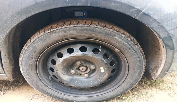 2021 Tata ALTROZ XT PETROL, Petrol, Manual, 61,212 km, tyre