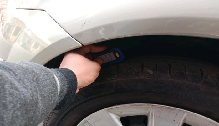 2013 Ford Figo ZXI 1.2 PETROL, Petrol, Manual, 55,745 km, tyre