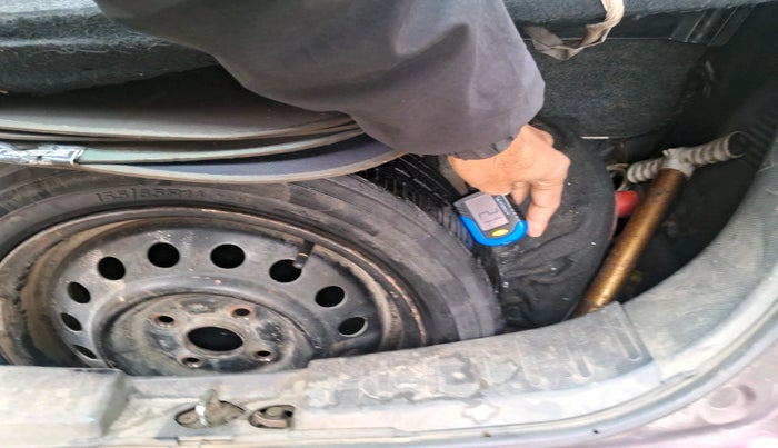 2011 Maruti Wagon R 1.0 VXI, Petrol, Manual, 1,48,635 km, tyre