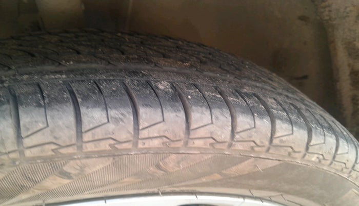 2017 Maruti Baleno ALPHA PETROL 1.2, Petrol, Manual, 52,905 km, tyre