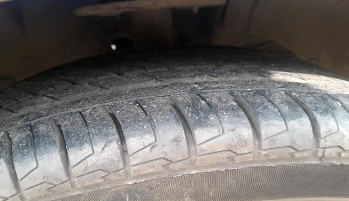 2017 Maruti Baleno ALPHA PETROL 1.2, Petrol, Manual, 52,905 km, tyre