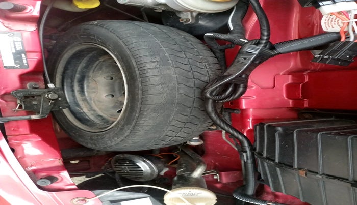 2015 Tata Nano TWIST XTA, Petrol, Automatic, 25,917 km, tyre