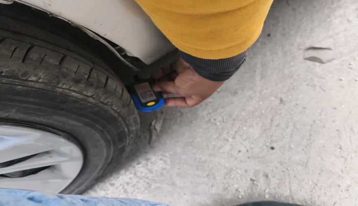 2015 Maruti Ertiga VXI, Petrol, Manual, 32,008 km, tyre