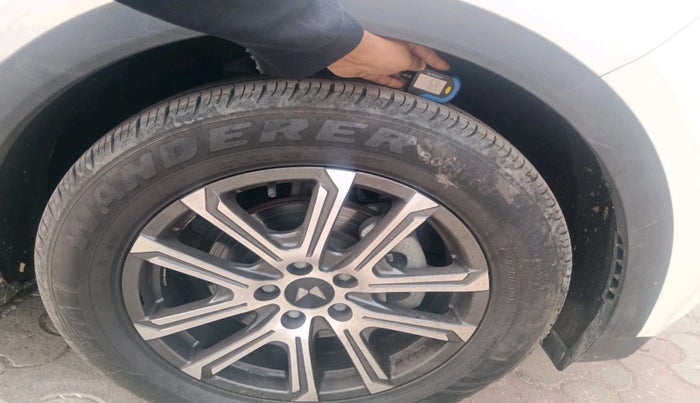 2024 Mahindra XUV700 AX 7 LUXURY P AT 7 STR, Petrol, Automatic, 5,207 km, tyre