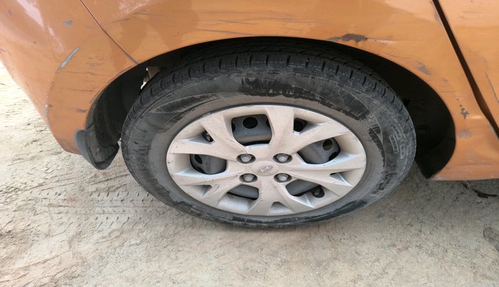 2015 Hyundai Grand i10 MAGNA 1.2 KAPPA VTVT, Petrol, Manual, 83,063 km, tyre