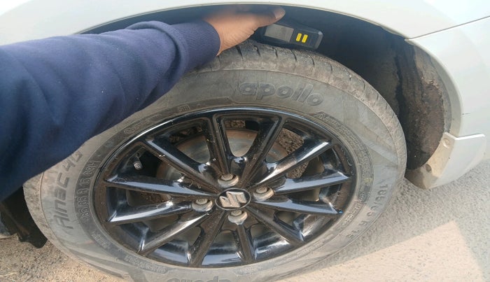 2017 Maruti Ciaz DELTA 1.4 MT PETROL, Petrol, Manual, 26,060 km, tyre