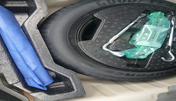 2017 Maruti Ciaz DELTA 1.4 MT PETROL, Petrol, Manual, 26,060 km, tyre