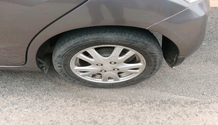 2014 Honda Brio VX AT, Petrol, Automatic, 62,354 km, tyre