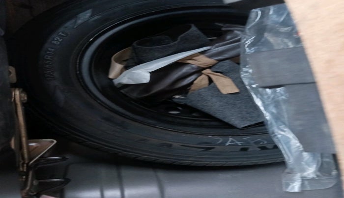 2014 Honda Brio VX AT, Petrol, Automatic, 62,354 km, tyre