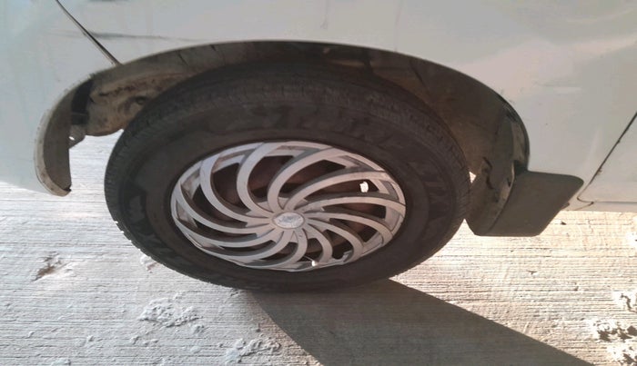 2013 Maruti Alto 800 LXI, Petrol, Manual, 1,62,146 km, tyre