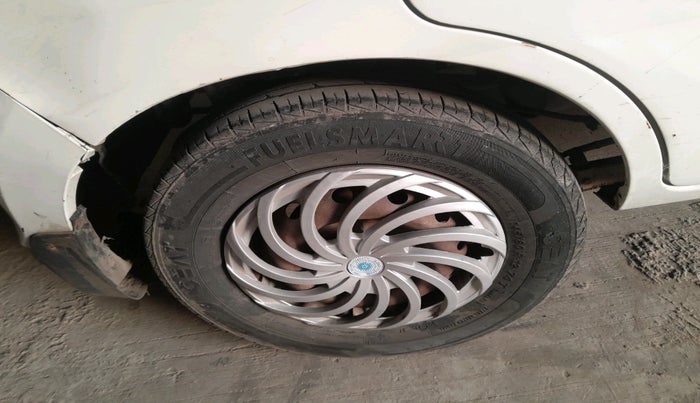 2013 Maruti Alto 800 LXI, Petrol, Manual, 1,62,146 km, tyre