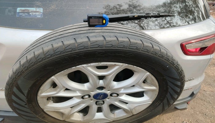 2017 Ford Ecosport TITANIUM 1.5L DIESEL, Diesel, Manual, 1,73,961 km, tyre