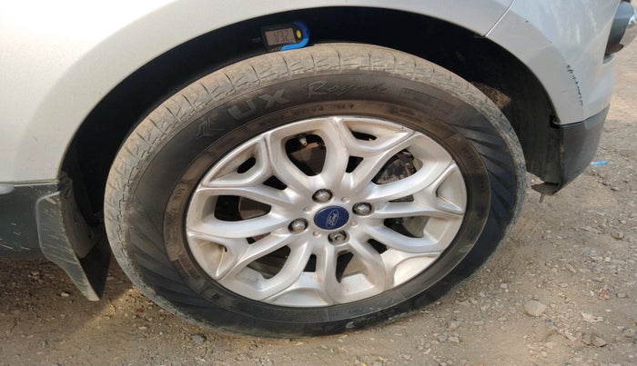 2017 Ford Ecosport TITANIUM 1.5L DIESEL, Diesel, Manual, 1,73,961 km, tyre