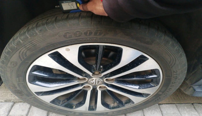 2022 MG HECTOR SHARP 1.5 CVT PETROL DUAL TONE, Petrol, Automatic, 22,065 km, tyre