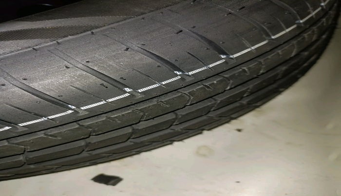 2023 Maruti Baleno ALPHA PETROL 1.2, Petrol, Manual, 48,027 km, tyre