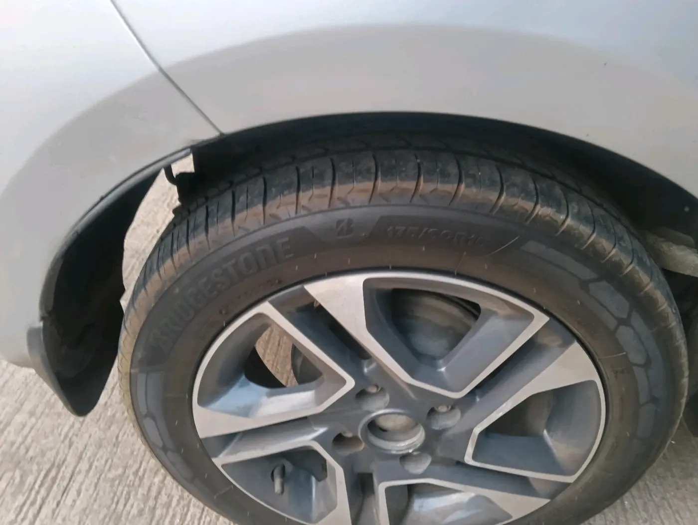 2018 Tata TIGOR XZ (O) PETROL, Petrol, Manual, 91,280 km, tyre
