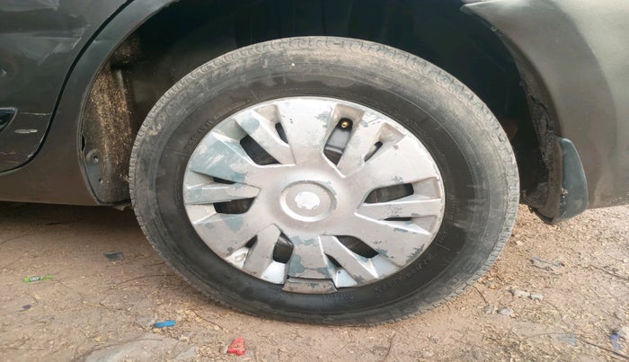 2019 Maruti Dzire VDI, Diesel, Manual, 1,30,281 km, tyre