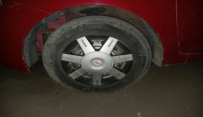 2015 Hyundai Eon ERA +, Petrol, Manual, 56,686 km, tyre