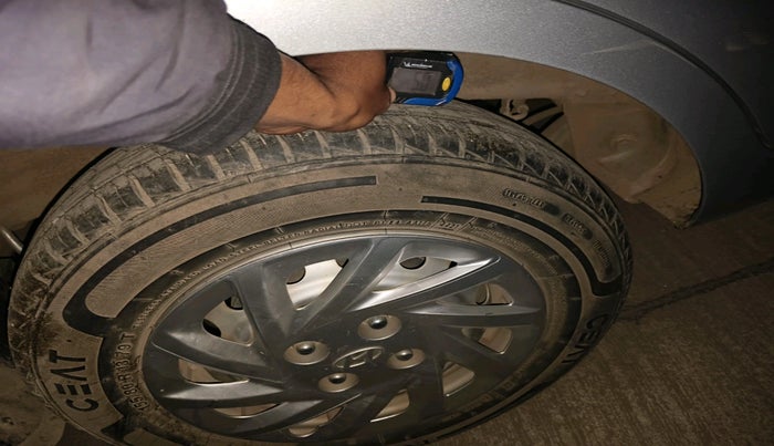 2021 Hyundai NEW SANTRO MAGNA, Petrol, Manual, 28,690 km, tyre