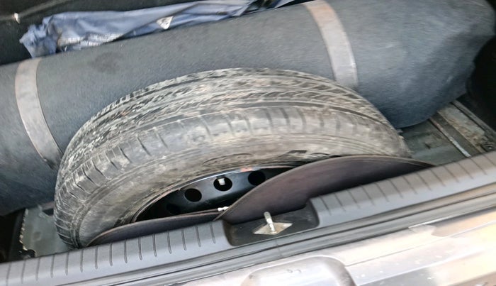 2015 Hyundai Elite i20 SPORTZ 1.2, Petrol, Manual, 1,03,955 km, tyre