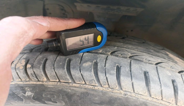 2017 Hyundai Elite i20 MAGNA 1.4 CRDI, Diesel, Manual, 1,02,718 km, tyre