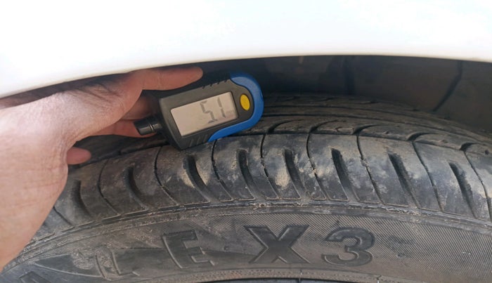 2017 Hyundai Elite i20 MAGNA 1.4 CRDI, Diesel, Manual, 1,02,718 km, tyre