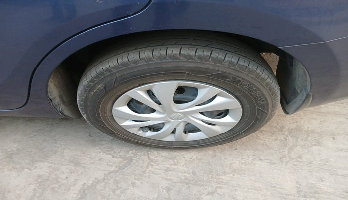 2018 Maruti Dzire VDI, Diesel, Manual, 1,40,056 km, tyre