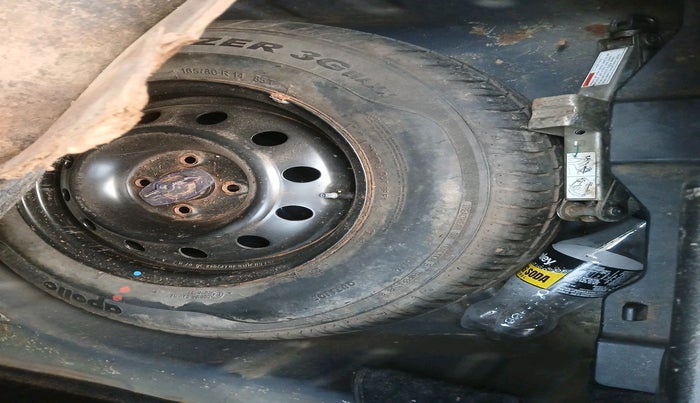 2018 Maruti Dzire VDI, Diesel, Manual, 1,40,056 km, tyre