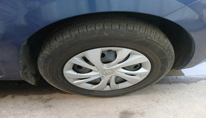 2018 Maruti Dzire VDI, Diesel, Manual, 1,40,056 km, tyre