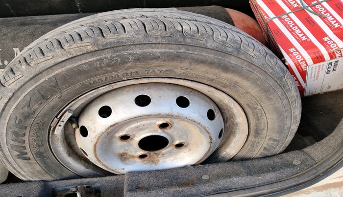 2012 Maruti Alto LXI, Petrol, Manual, 1,09,858 km, tyre