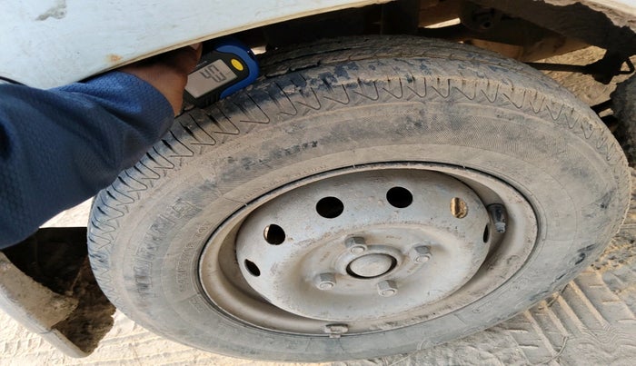 2012 Maruti Alto LXI, Petrol, Manual, 1,09,858 km, tyre