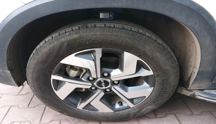 2023 KIA SONET HTX 1.5D IMT, Diesel, Manual, 12,743 km, tyre