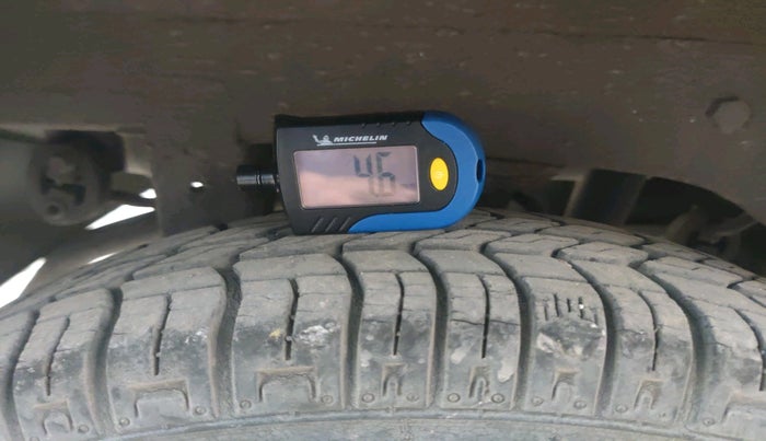 2013 Maruti Alto 800 LXI, Petrol, Manual, 29,916 km, tyre