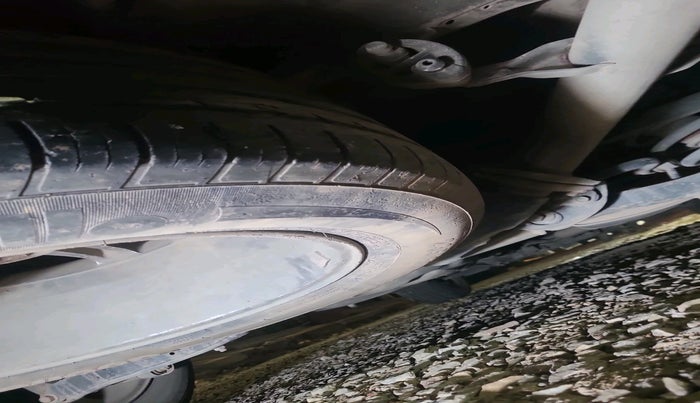 2014 Hyundai Santa Fe 2 WD AT, Diesel, Automatic, 1,93,920 km, tyre