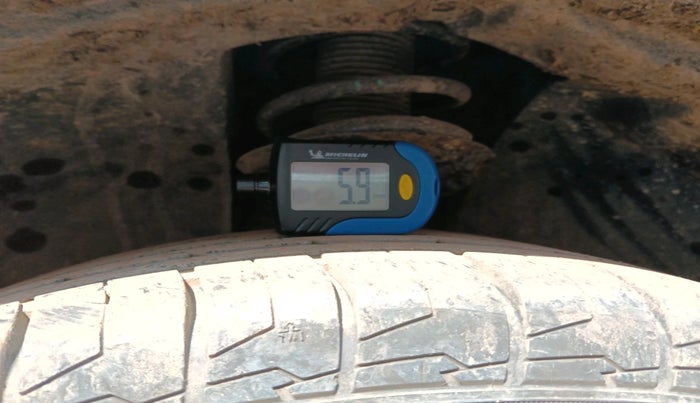 2013 Renault Duster 85 PS RXL DIESEL, Diesel, Manual, 84,133 km, tyre