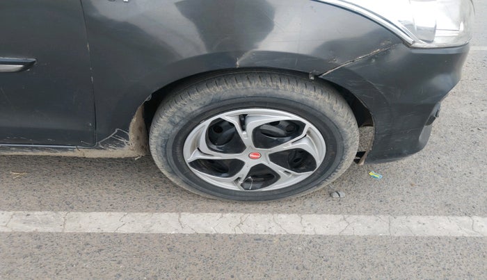 2017 Maruti Ertiga VXI CNG, Petrol, Manual, 1,69,173 km, tyre