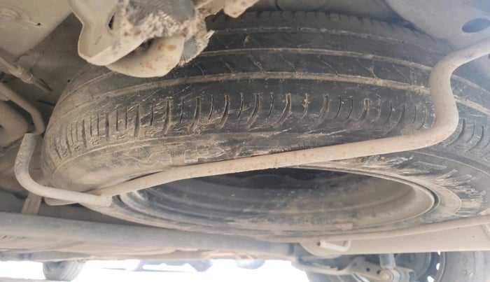 2017 Maruti Ertiga VXI CNG, Petrol, Manual, 1,69,173 km, tyre