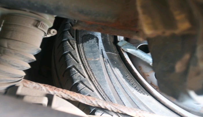 2012 Maruti Wagon R 1.0 LXI CNG, Petrol, Manual, 3,26,909 km, tyre