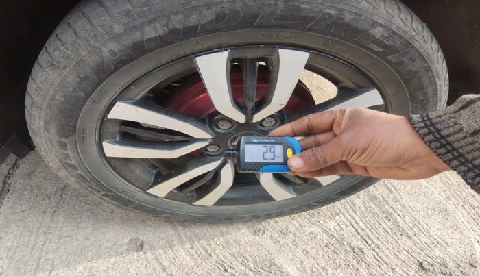 2017 Maruti Vitara Brezza VDI (O), Diesel, Manual, 1,25,252 km, tyre