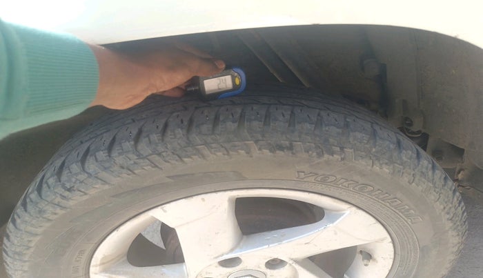 2013 Renault Duster 110 PS RXL DIESEL, Diesel, Manual, 1,72,312 km, tyre