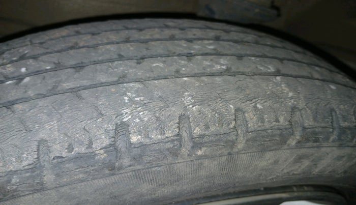 2017 Maruti Alto K10 VXI, Petrol, Manual, 69,695 km, tyre