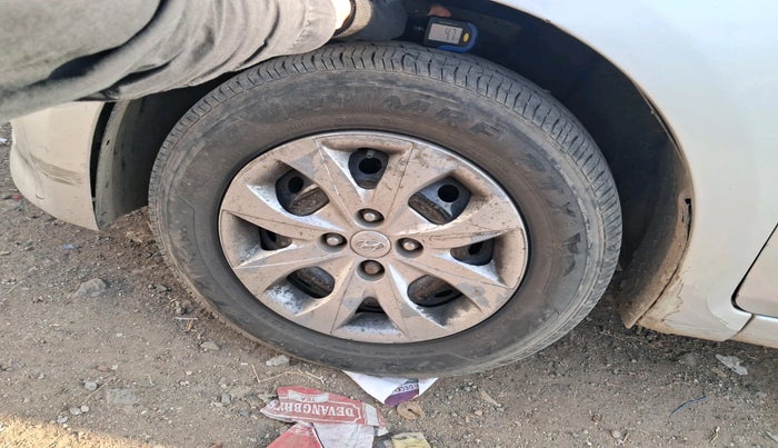 2015 Hyundai Elite i20 SPORTZ 1.4 CRDI, Diesel, Manual, 1,03,669 km, tyre