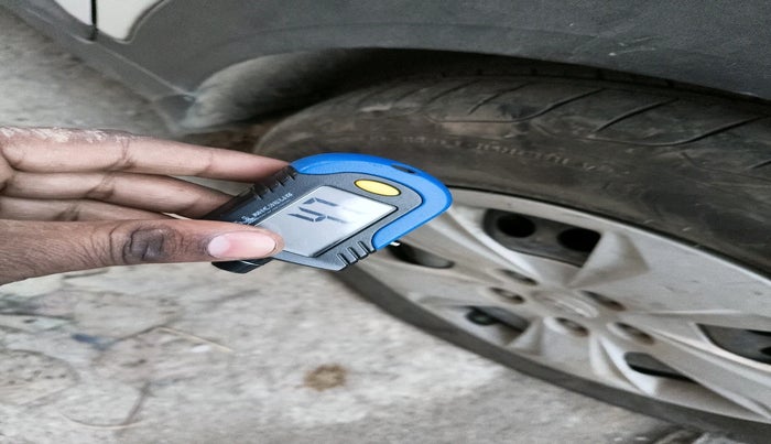 2016 Hyundai Creta S 1.4 DIESEL, Diesel, Manual, 2,23,270 km, tyre